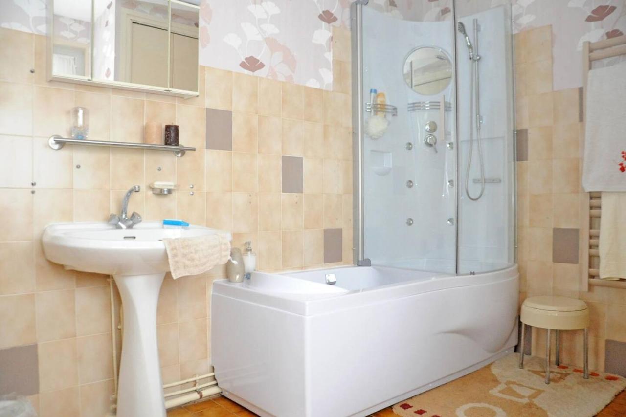 1 Bedroom House 20Min Walk To Centre In Tournus Exterior photo